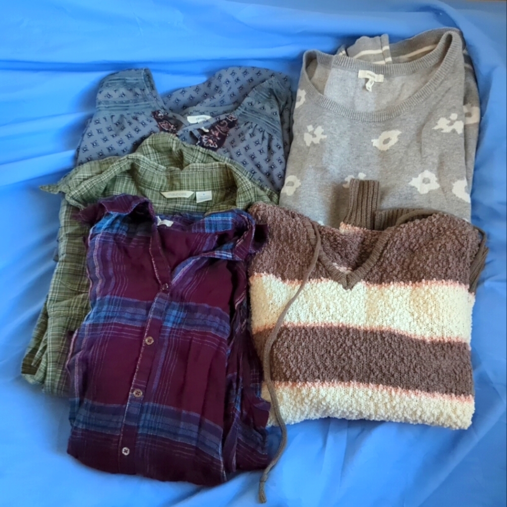Lot of 5 women's long sleeve winter tops from Maurices Size M